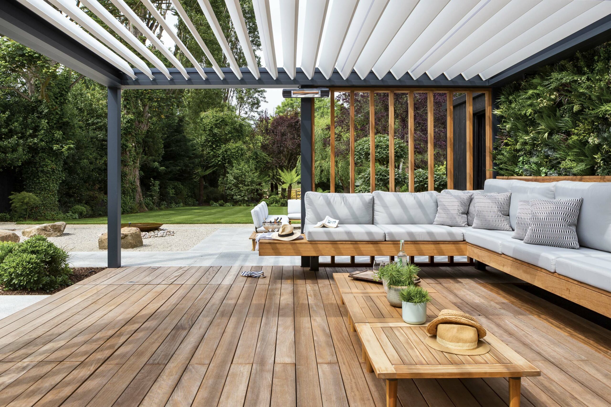 Beautiful timber sliding deck and cantilevered bench garden design