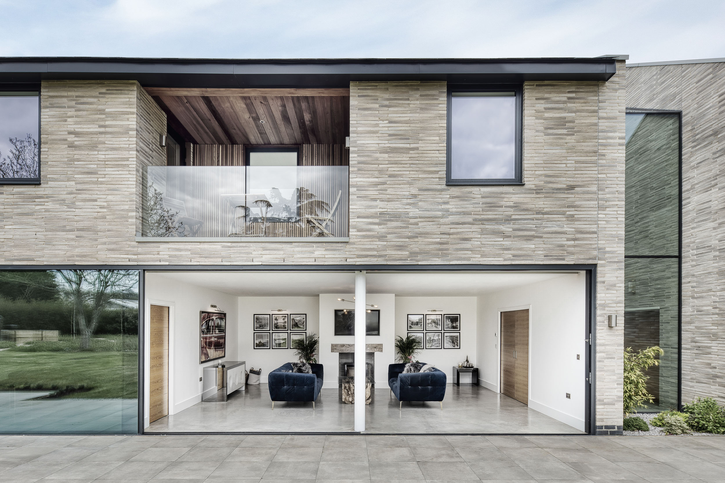 Oxfordshire new build home indoor outdoor living sliding doors